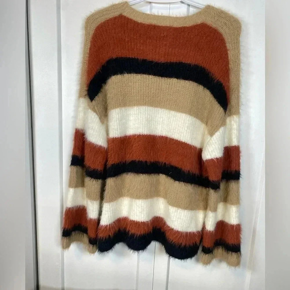 Fashion on Earth | Pumpkin Spice Super Soft Sweater - small - Picture 5 of 5